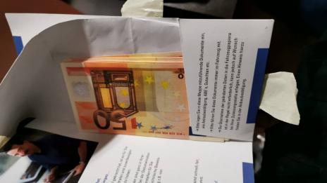 Варненец опита да пробута 52 фалшиви банкноти