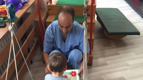 С ерготерапия учат деца с проблеми в развитието на самостоятелност