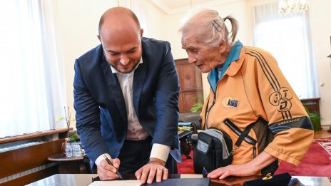 ВКС окончателно: Баба Янка Ушколова запазва жилището си