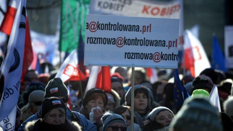 Трети ден в Полша се провеждат антиправителствени протести