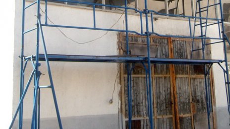 Спипаха варненец, отмъкнал строително скеле