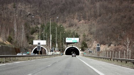 Започват ремонти в 2 тунела на АМ "Хемус" посока Варна