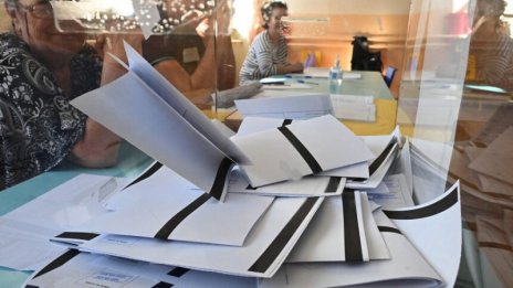 Вторият тур на изборите във Варна и областта започна в спокойна обстановка