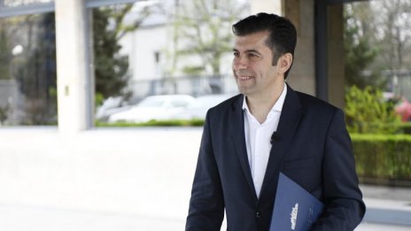 Кирил Петков няма да гласува вота на недоверие на "Възраждане", ще прави свой