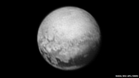 New Horizons с първа детайлна снимка на Плутон