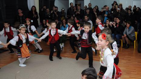 Варненчета със златен медал от фолклорен конкурс