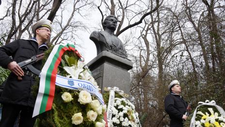 За 146-а година Варна помълча в памет на Апостола (СНИМКИ)
