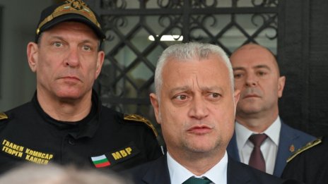 Дечев казва след изборите кои партии купуват гласове 
