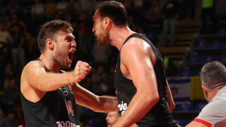 Нов връх за Александър Везенков