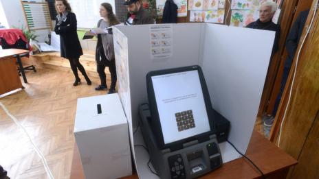 Избраха фирма която ще достави машини за гласуваве за евровота