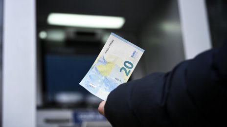 Днес започва работа координационния център за еврото във Варна