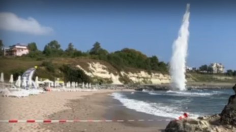 Взривиха поредна мина на плажа у нас