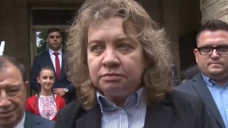 Киселова: Въпросът за референдума за еврото е спорен