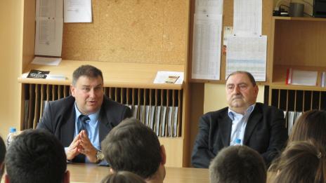 Емил Радев кани в Брюксел победителите в конкурс за есе на І ЕГ