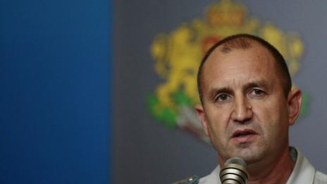 Румен Радев поздрави българските юристи по повод Деня на Конституцията