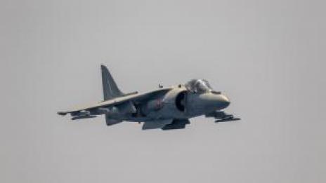Индийски военен самолет се разби по време на учение