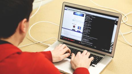 Безплатни софтуерни програми предпазват децата в интернет