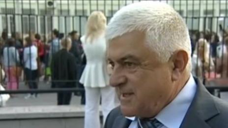 Протест в Немската: Ученици на бунт за любим учител!