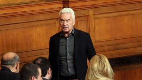 Освободиха Сидеров от позицията на председател на ПГ на „Обединените патриоти“