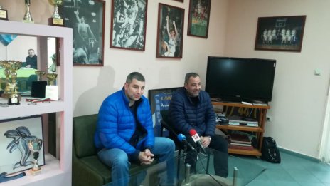 Закриват школата на „Черно море Тича“?