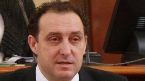 Готвят забрана за спиране в крайна дясна лента