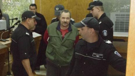 Съдят „на тъмно“ Петко от Лясковец, пазят в тайна тактиката и имената на баретите