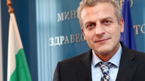 Москов: Няма онкоболни, които да чакат за химиотерапия заради лимити за лекарства