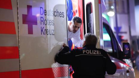7 души са ранени при паника заради хвърлени пиратки в мол