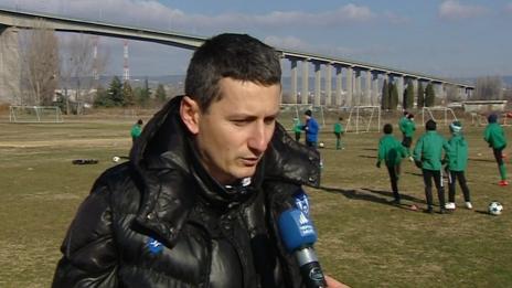 Калоян Георгиев: Обичам футбола и децата, с които работя