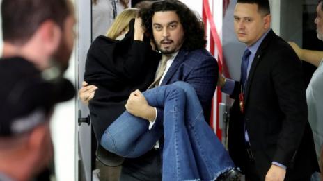 Обвинителката на Неймар остава без адвокат