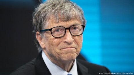 Бил Гейтс крои план: Ковидът да е последната пандемия. Как ще го стори?