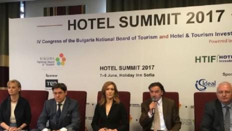 Министър Ангелкова: Актуализираме стратегията за устойчиво развитие на туризма
