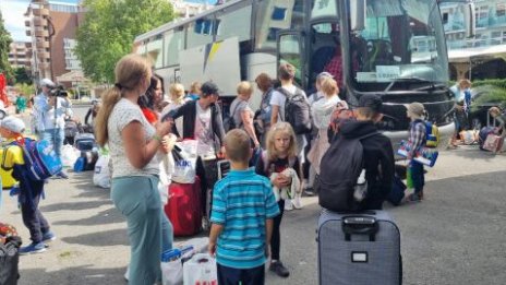 Устройват украинци на работа във Варна с европари