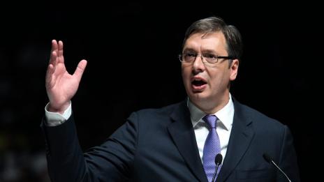 Сърбия няма да влиза в НАТО, развива собствената си армия