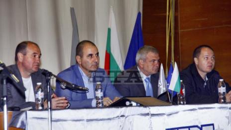 В ПГ на ГЕРБ не се обсъждат варианти за предсрочни парламентарни избори