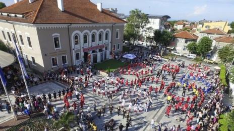 „Хоро край морето” събра танцьори от цялата страна
