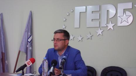 Тома Биков: Оставката на тримата министри е поемане на политическа отговорност