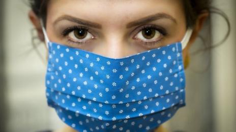 В Бургас въвеждат вечерен час за напълнолетните
