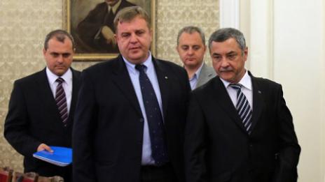 Патриотите продължават да подкрепят кабинета