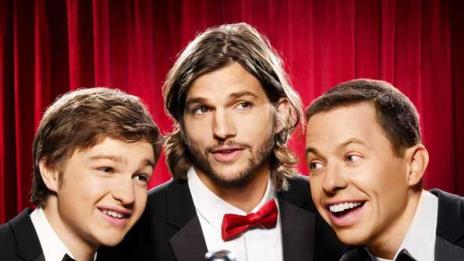 Край на „Двама мъже и половина", сериалът свършва през февруари