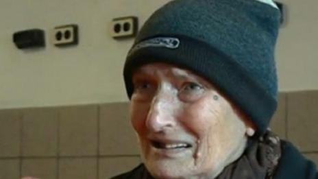 Баба Донка “нахрани” със 125 бона апашите, сега няма какво да яде