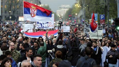 Около 70% от сърбите не искат в НАТО