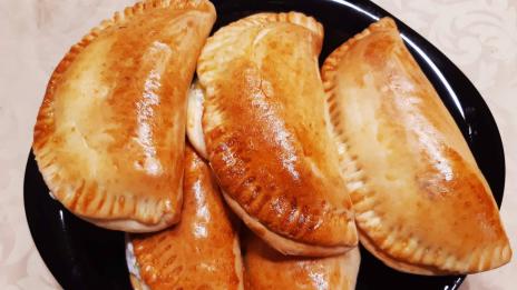 Рецепта на деня: Невероятно вкусни и лесни пълнени питки