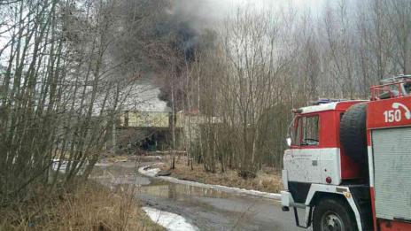Десетки ранени при серия експлозии в чешки завод