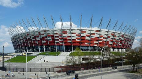 Футболът в Полша се подновява