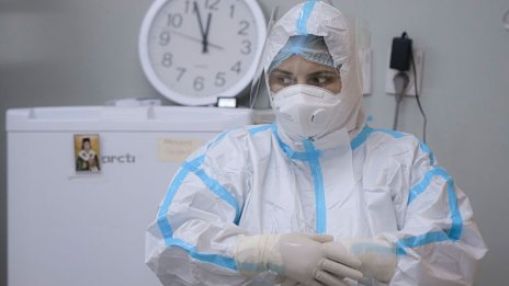 Идва шестата вълна на COVID. Кога ще залее България?