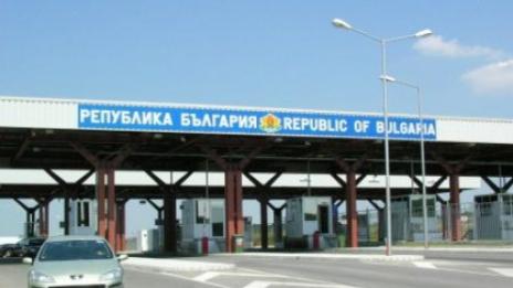 Над четири километра е опашката на "Лесово"