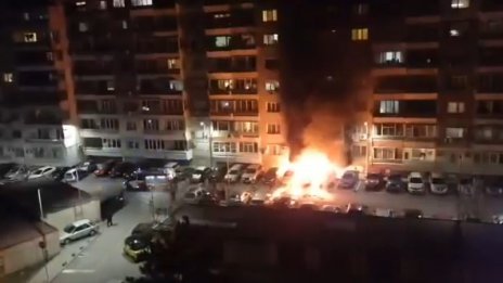 Клошар е арестуван за пожара, изпепелил 3 коли във Варна