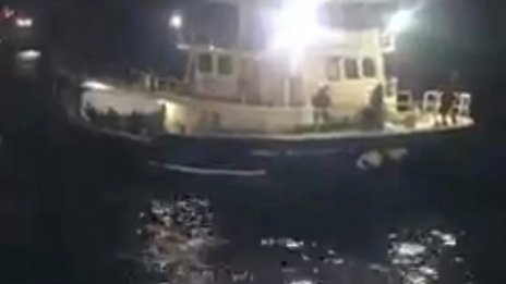 Рибарски кораб се натъкна на мина в Черно море
