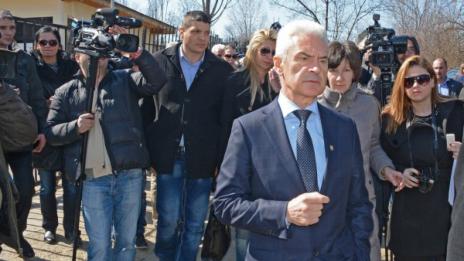 Сидеров от Крим: Инициираме референдум за членството в НАТО